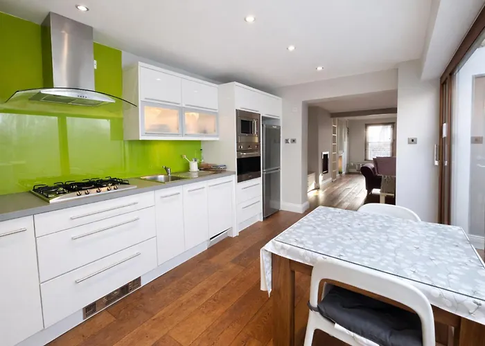 Vakantiehuis Contemporary 2bdr Retreat *